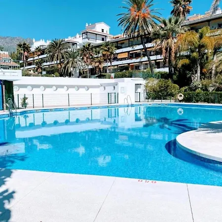 La Carolina Pool View Apartmán *