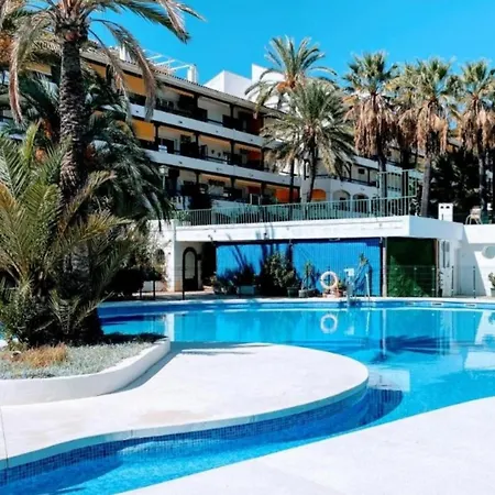 La Carolina Pool View Apartmán