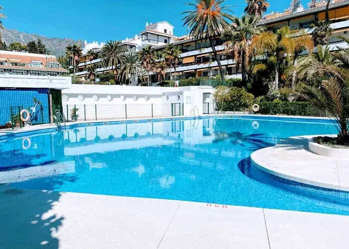 La Carolina Pool View Apartmán *